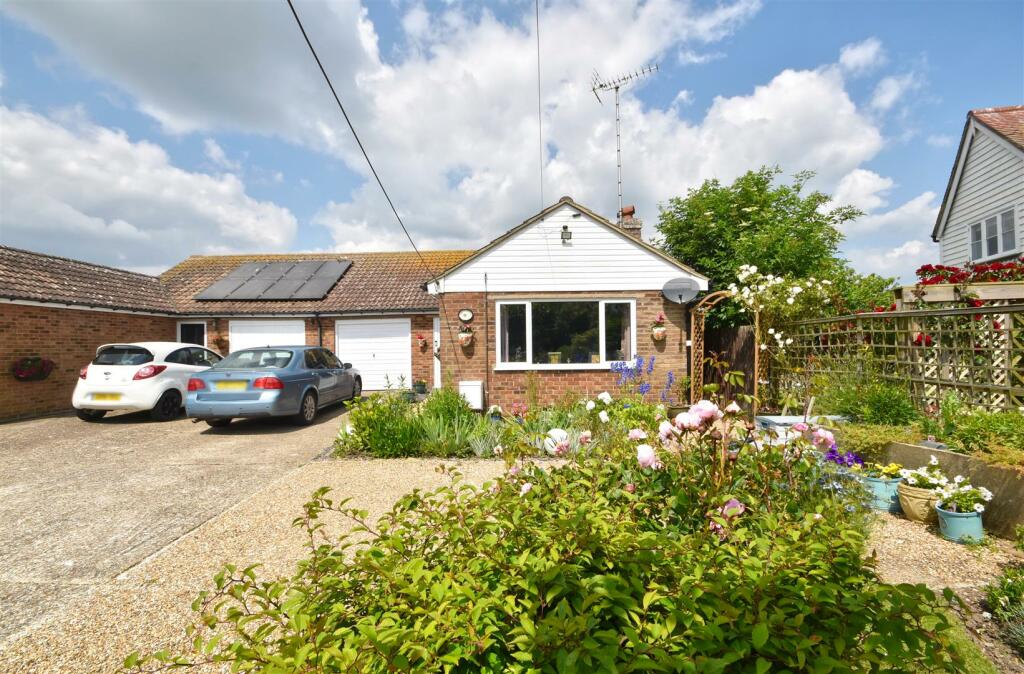 2 bedroom semidetached bungalow for sale in Pett Level Road