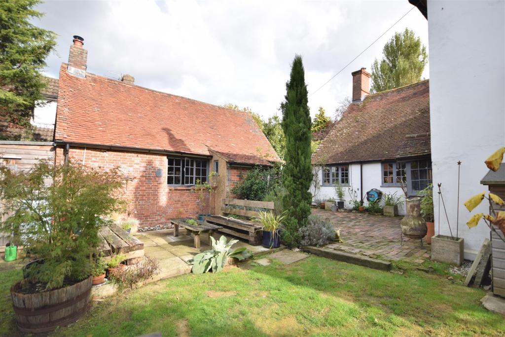 6 bedroom detached house for sale in Hobbs Lane, Beckley, Rye, TN31