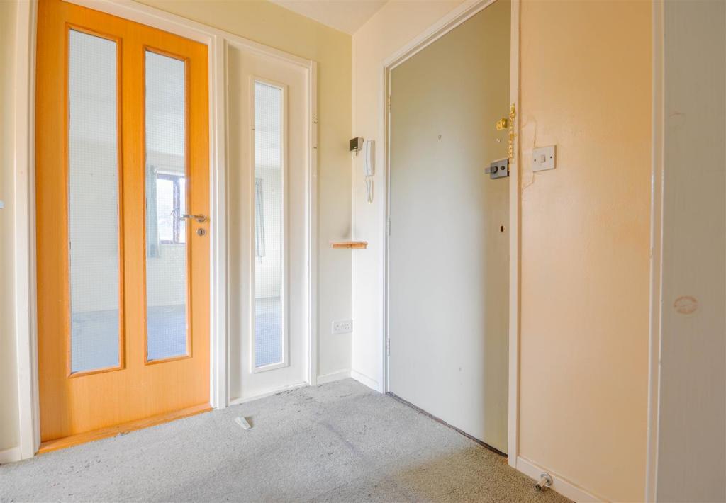 1 bedroom flat for sale in Woodhams Close, Battle, TN33