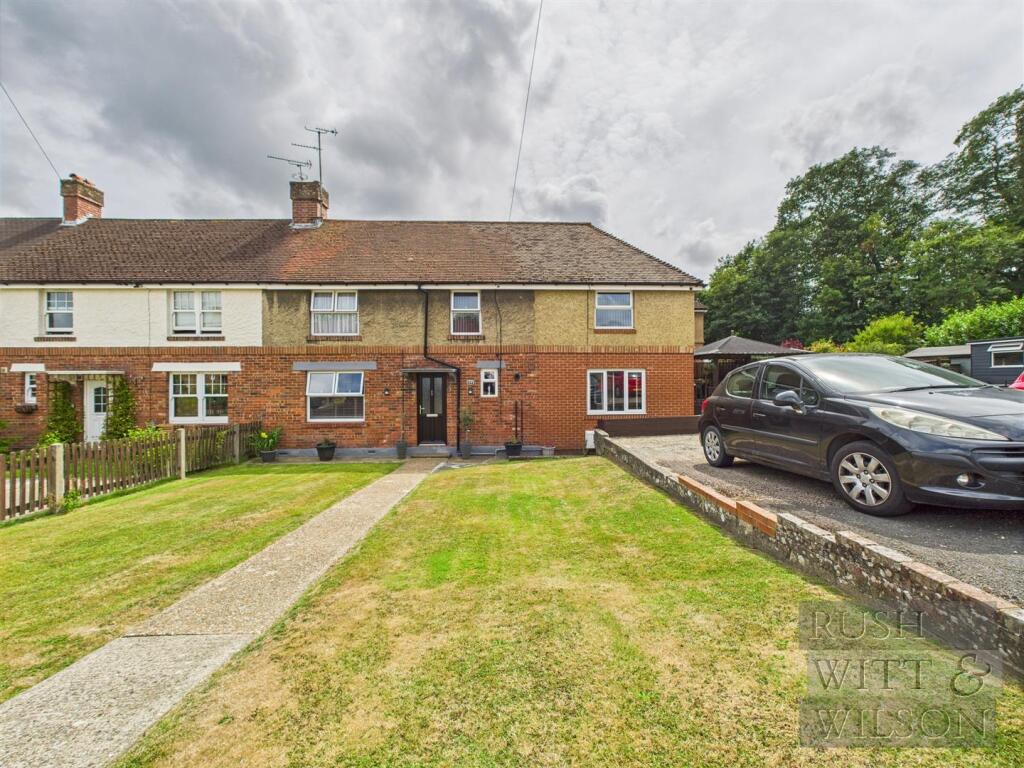 Main image of property: Senlac Gardens, Battle