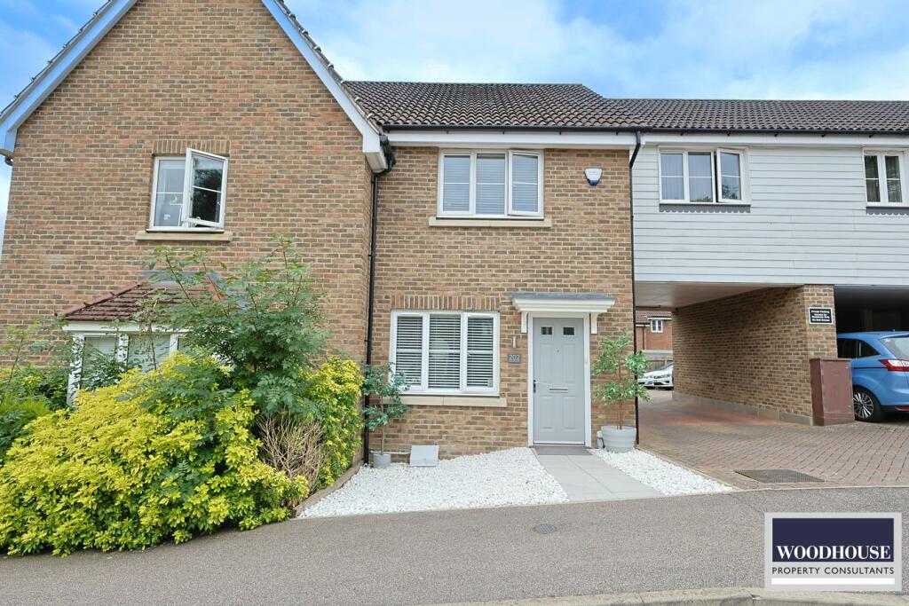 2 bedroom terraced house for sale in Aldermere Avenue, Cheshunt, EN8