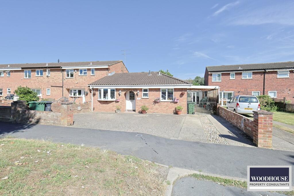 Main image of property: Brampton Close, Cheshunt, EN7