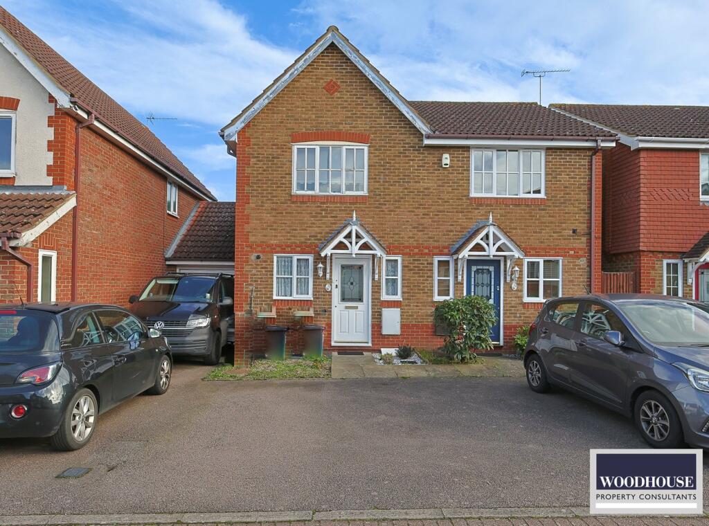 2 bedroom end of terrace house for sale in Dairyglen Avenue, Cheshunt