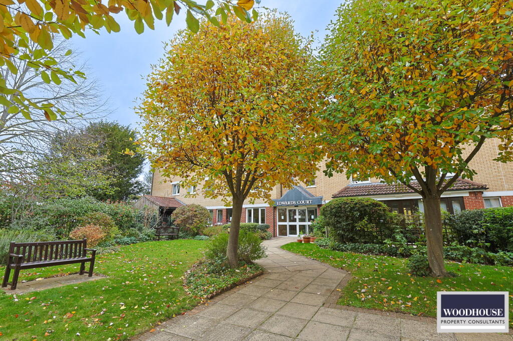 Main image of property: Turners Hill, Cheshunt, EN8