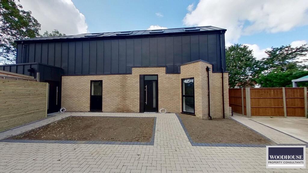 Main image of property: Turners Hill, Cheshunt, EN8