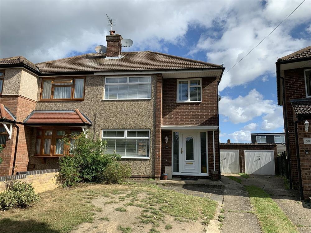 3 bedroom semidetached house for rent in Long Moor, Cheshunt