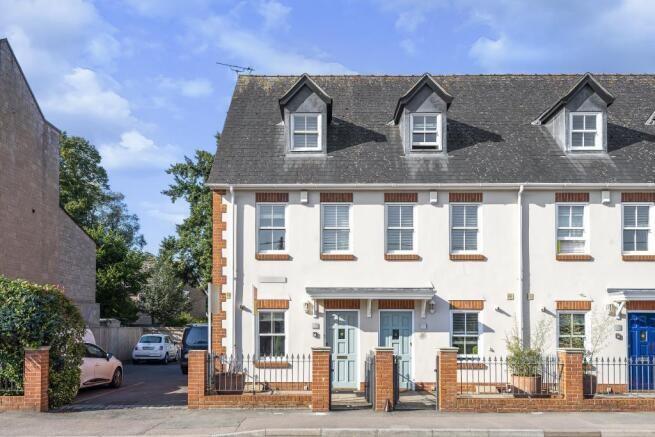 Main image of property: Kidlington, Oxfordshire, OX5