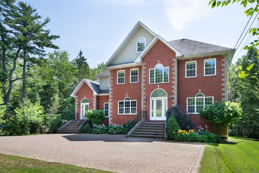 5 bedroom detached house for sale in Bedford, Nova Scotia, Canada