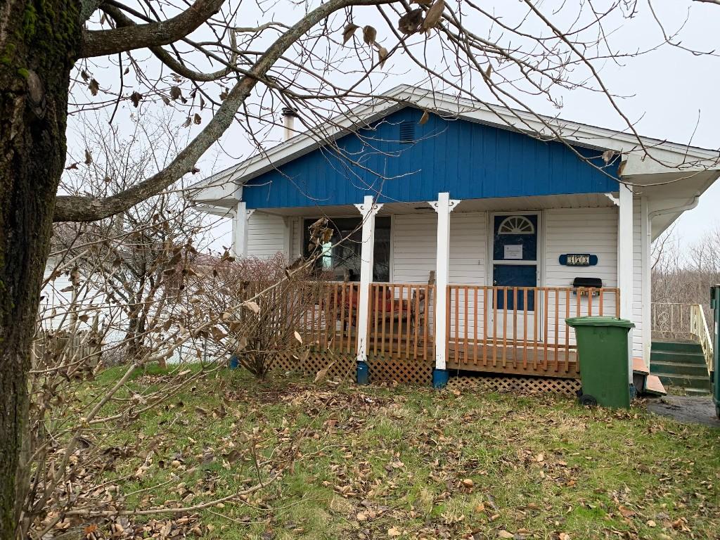 3 bedroom bungalow for sale in Dartmouth, Nova Scotia, Canada