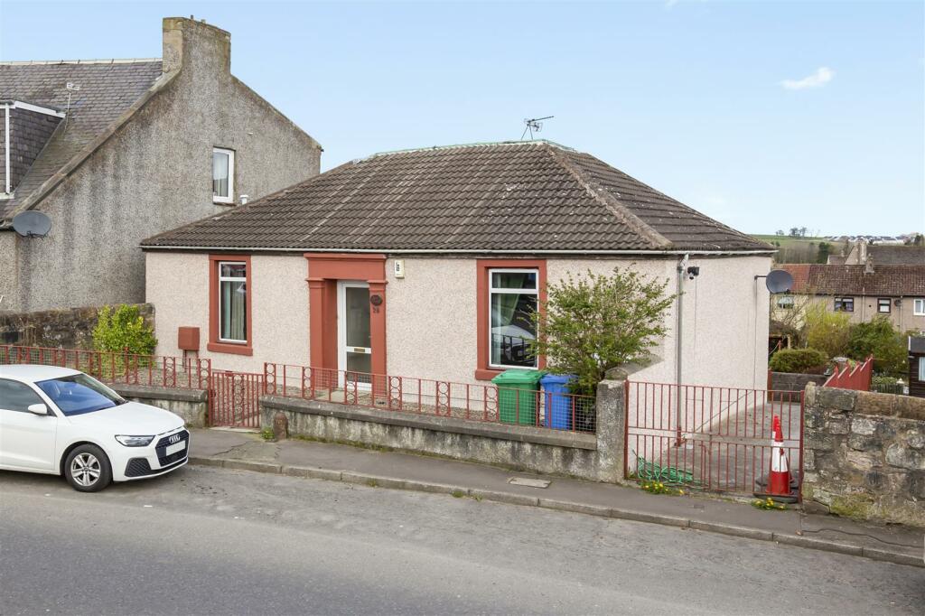 2 bedroom cottage for sale in Rose Cottage, 28 Dunfermline Road, Crossgates, KY4 8AP, KY4