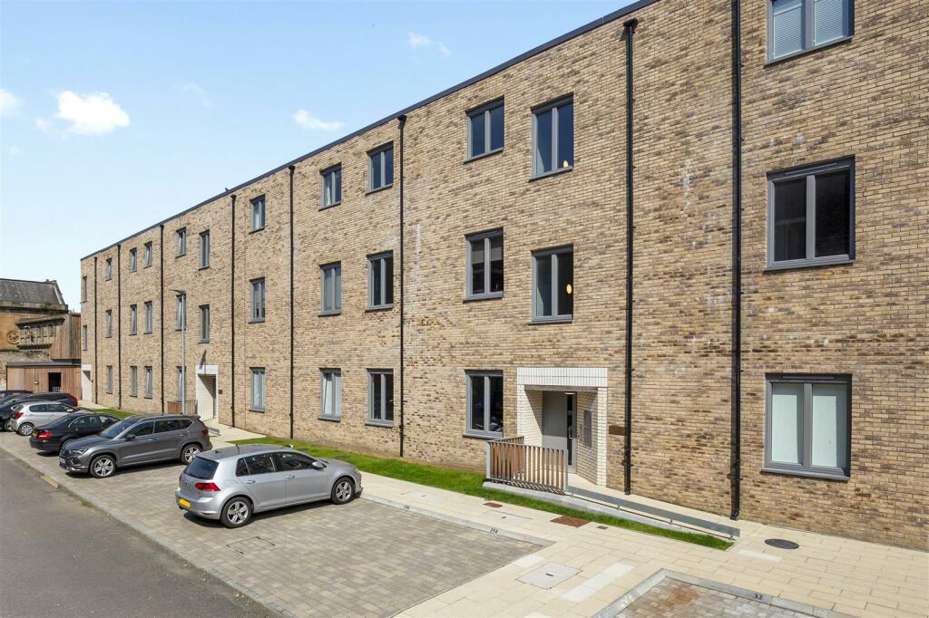3 bedroom flat for sale in 142 Damask, Linen Quarter, Dunfermline, KY12 9FZ, KY12