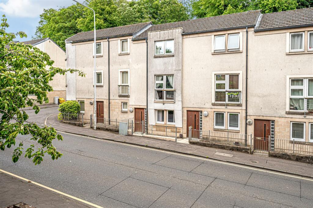 3 bedroom town house for sale in 10 Segal Place, Dunfermline, KY12 8AZ ...