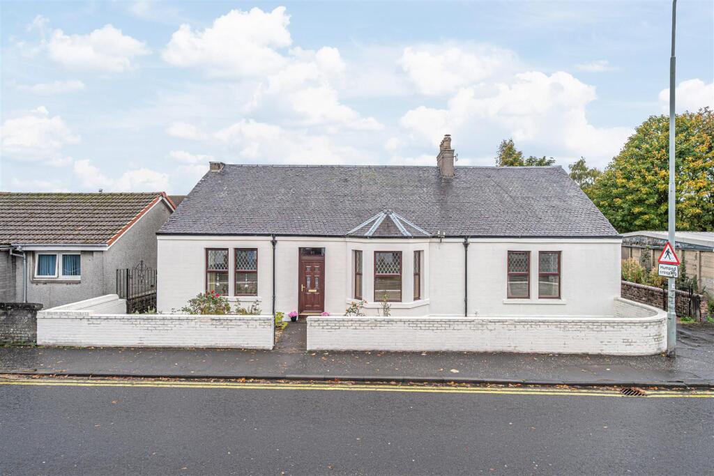 5 bedroom detached bungalow