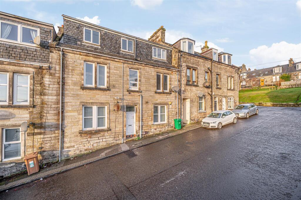 Main image of property: 28B Hill Street, Dunfermline, KY12 0QR