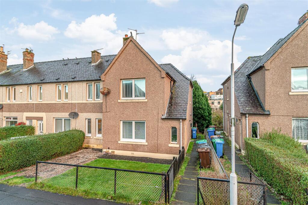 Main image of property: 44 Halkett Crescent, Dunfermline, KY11 4PH