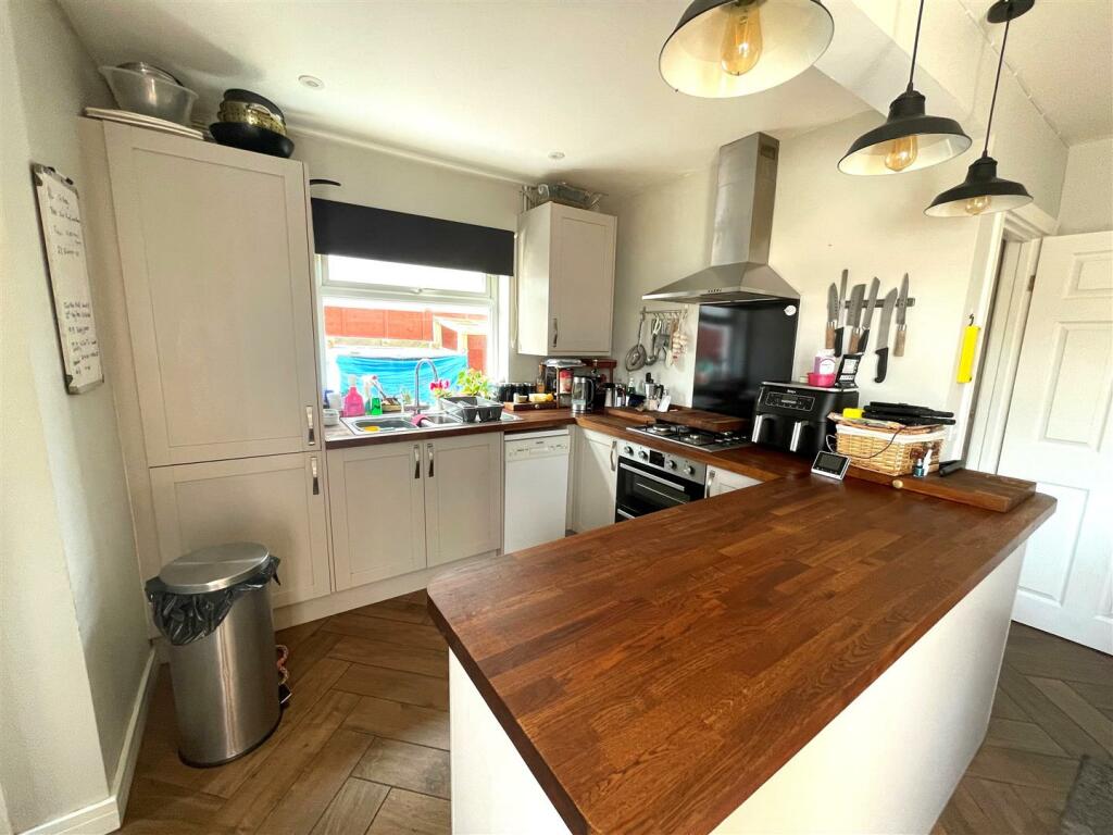 Additional property image - New Bristol Road, Worle, Weston super Mare