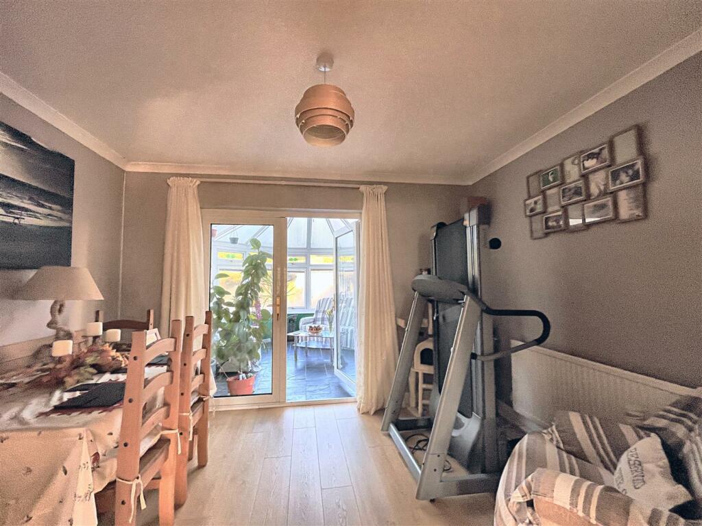 Additional property image - Dean Close, Worle, Weston super Mare