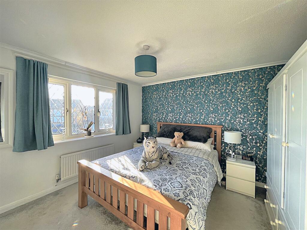 Additional property image - Dean Close, Worle, Weston super Mare
