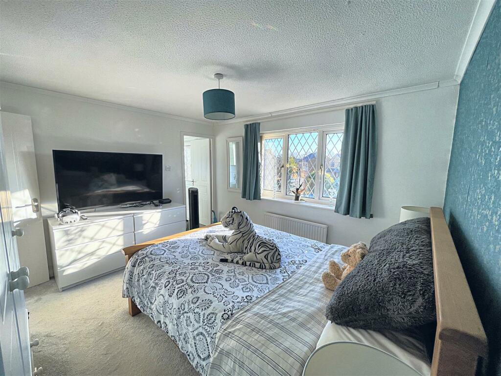Additional property image - Dean Close, Worle, Weston super Mare