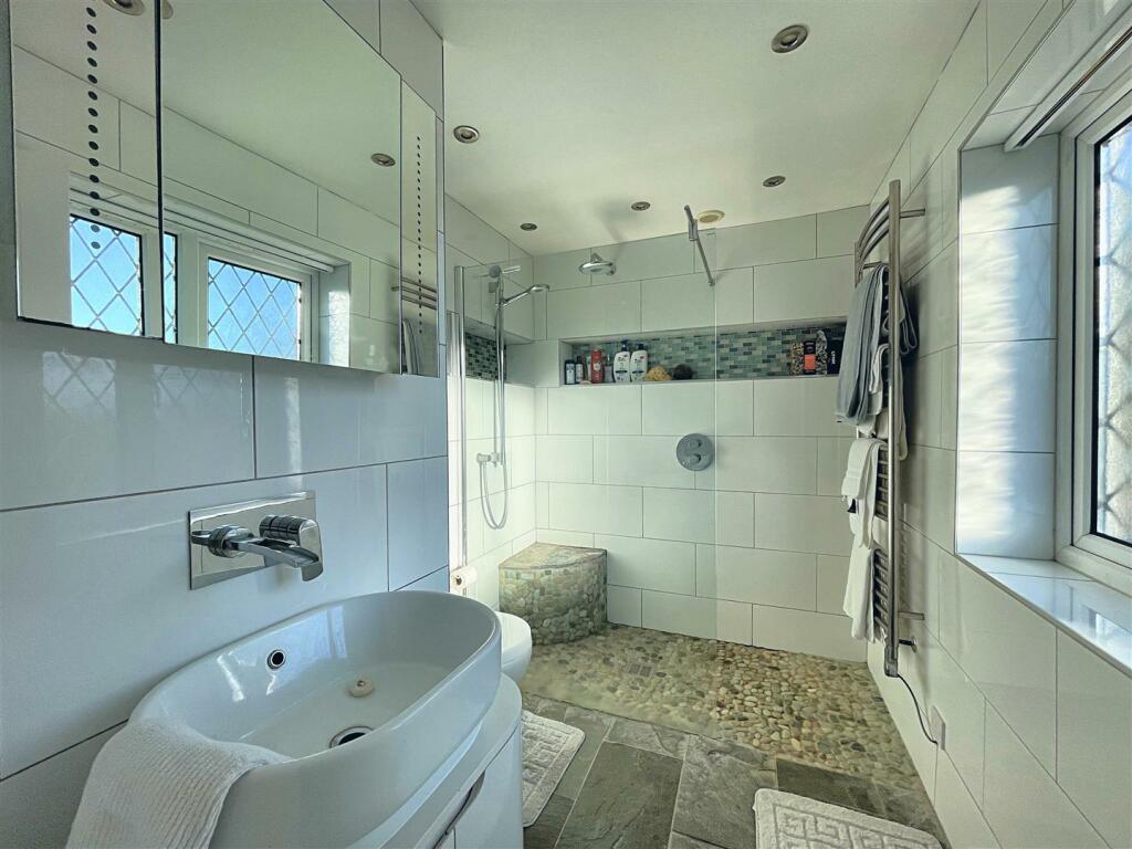 Additional property image - Dean Close, Worle, Weston super Mare