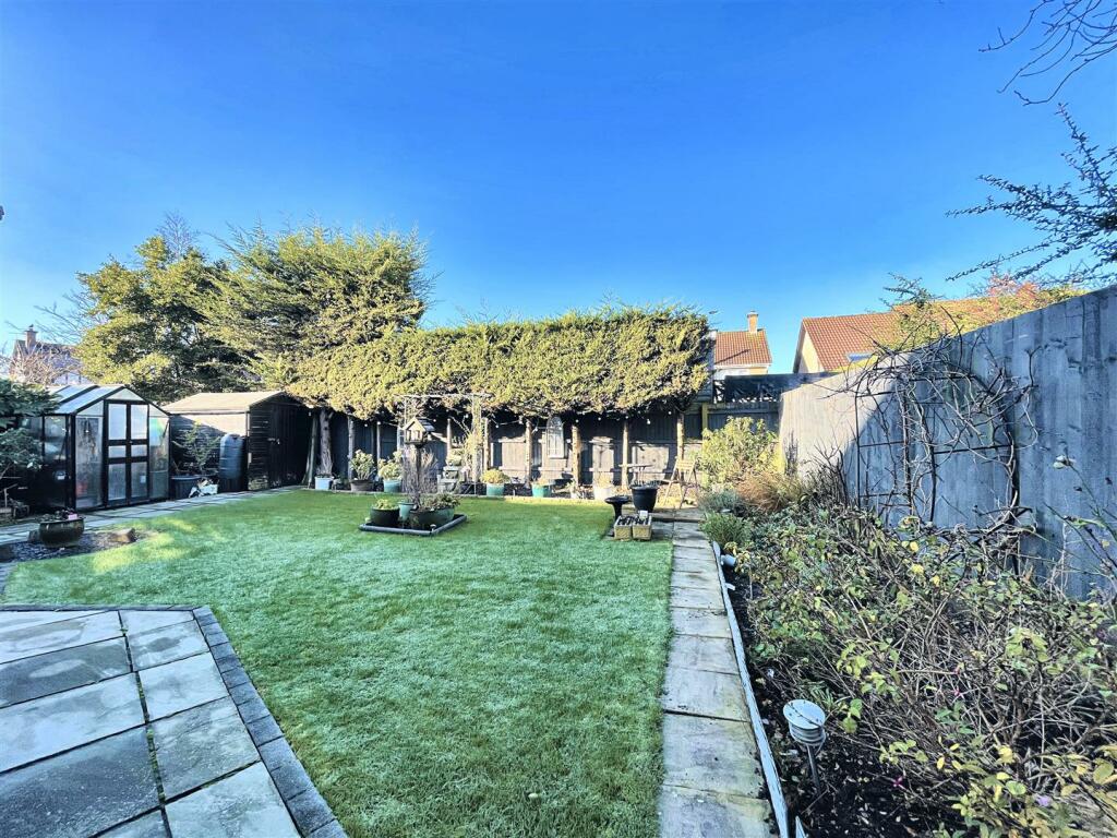 Additional property image - Dean Close, Worle, Weston super Mare