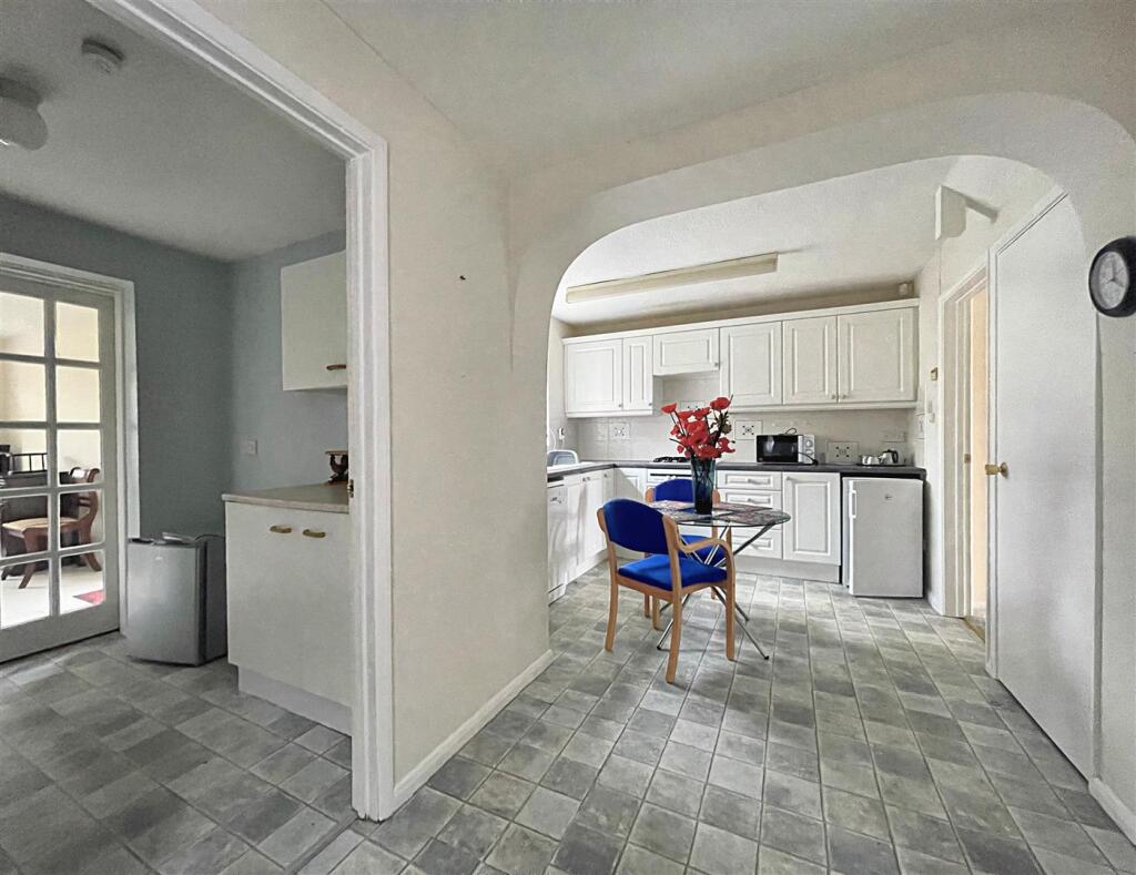 Additional property image - Serlo Court, Worle, Weston super Mare
