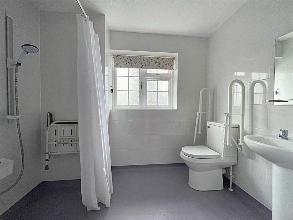Additional property image - Serlo Court, Worle, Weston super Mare
