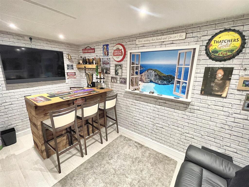 Additional property image - Sefton Square, Weston-Super-Mare