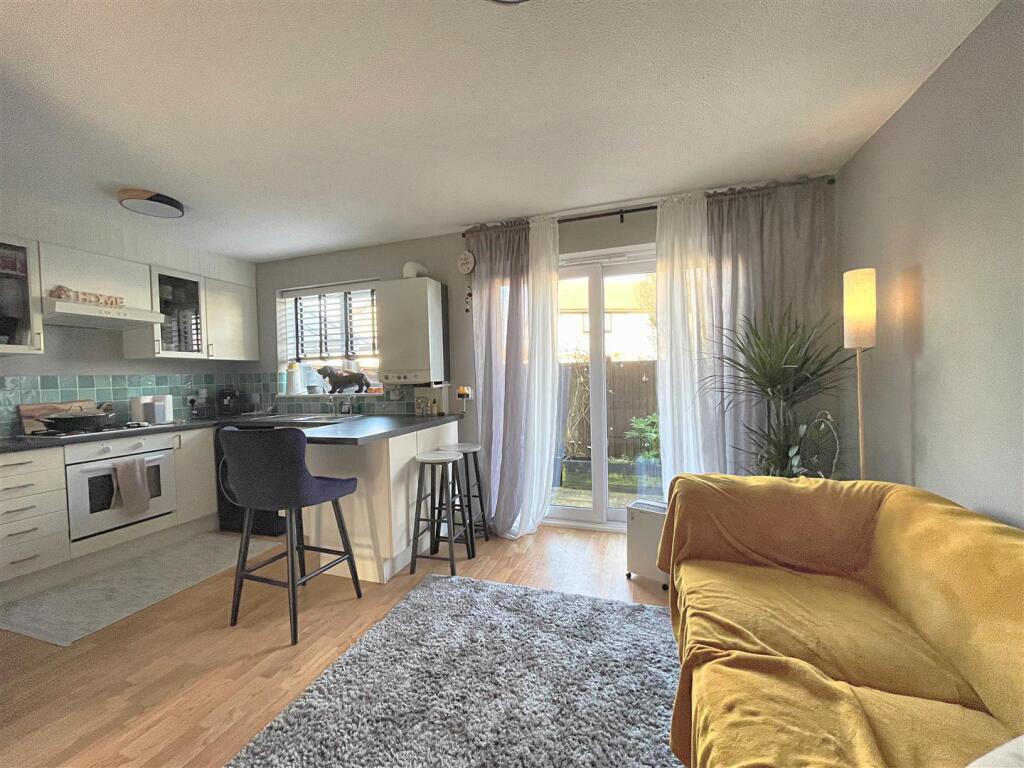 Additional property image - Appletree Court, Worle, Weston-super-Mare