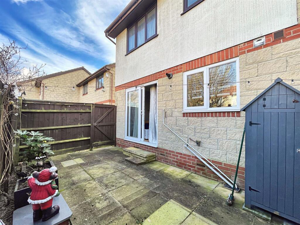 Additional property image - Appletree Court, Worle, Weston-super-Mare