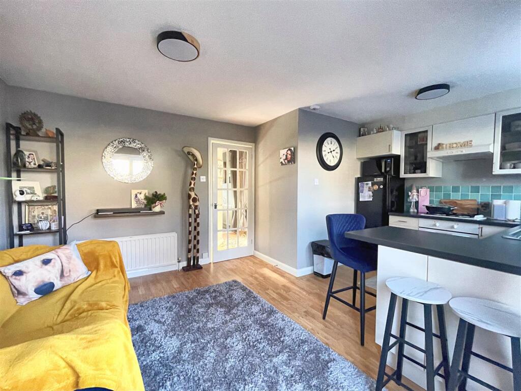 Additional property image - Appletree Court, Worle, Weston-super-Mare