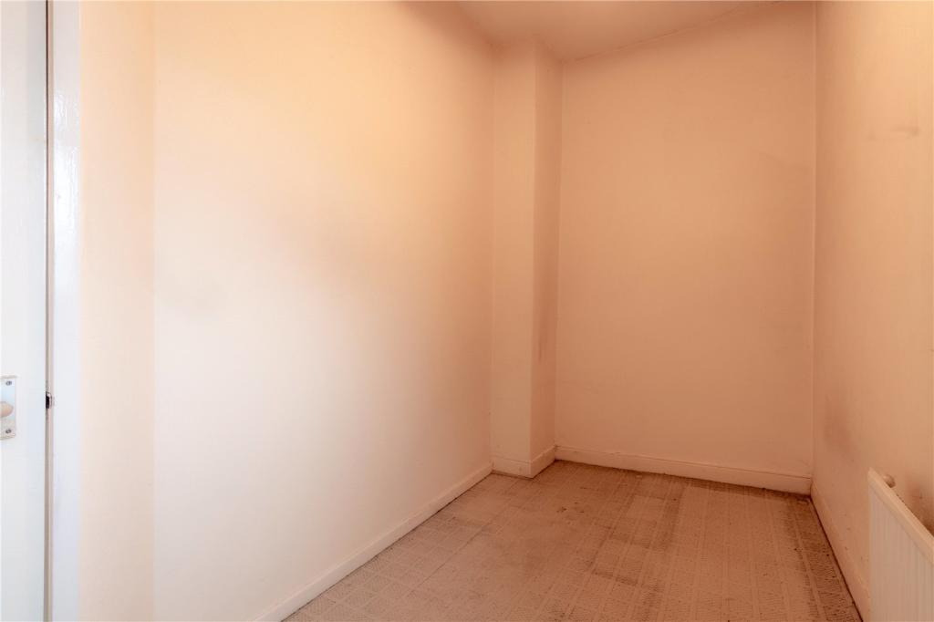 2 bedroom terraced house for sale in Beech Street, Paddock