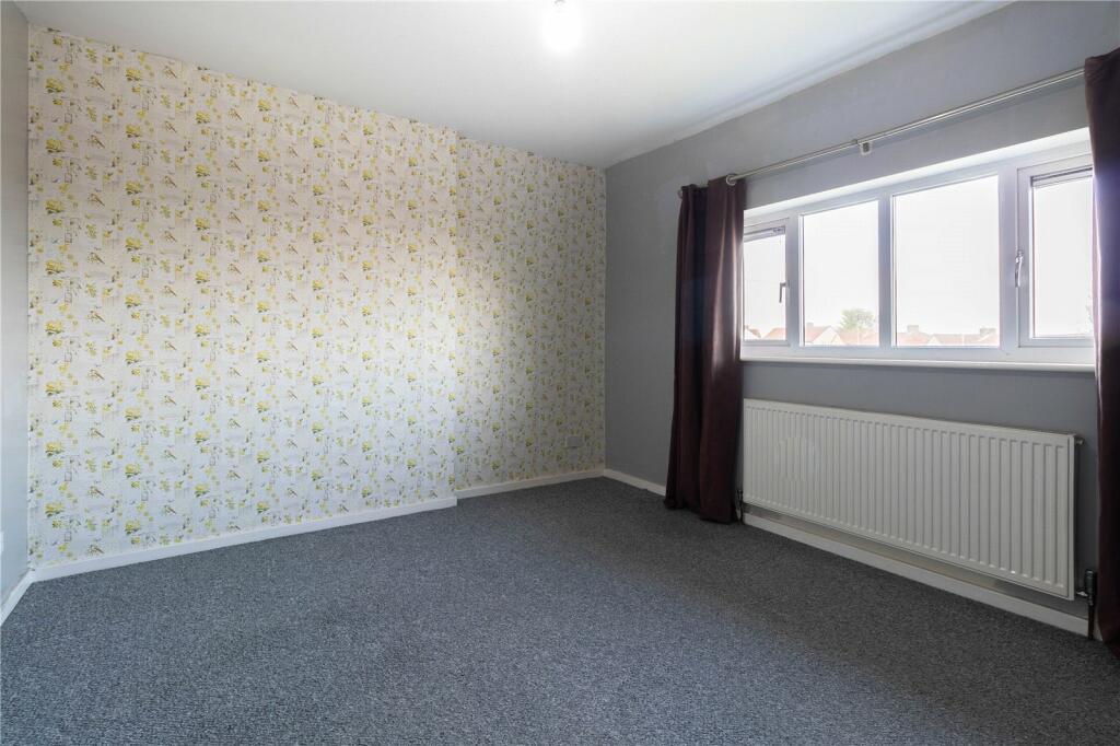 2 bedroom semidetached house for sale in Browning Road, Deighton
