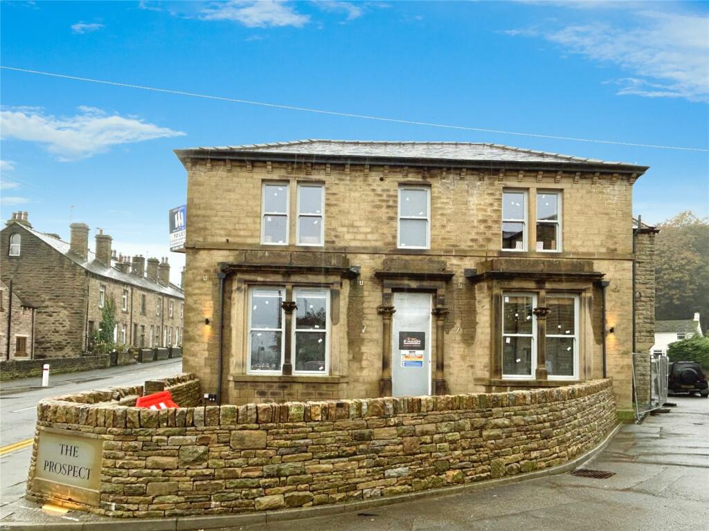 Commercial property for rent in Wakefield Road, Denby Dale