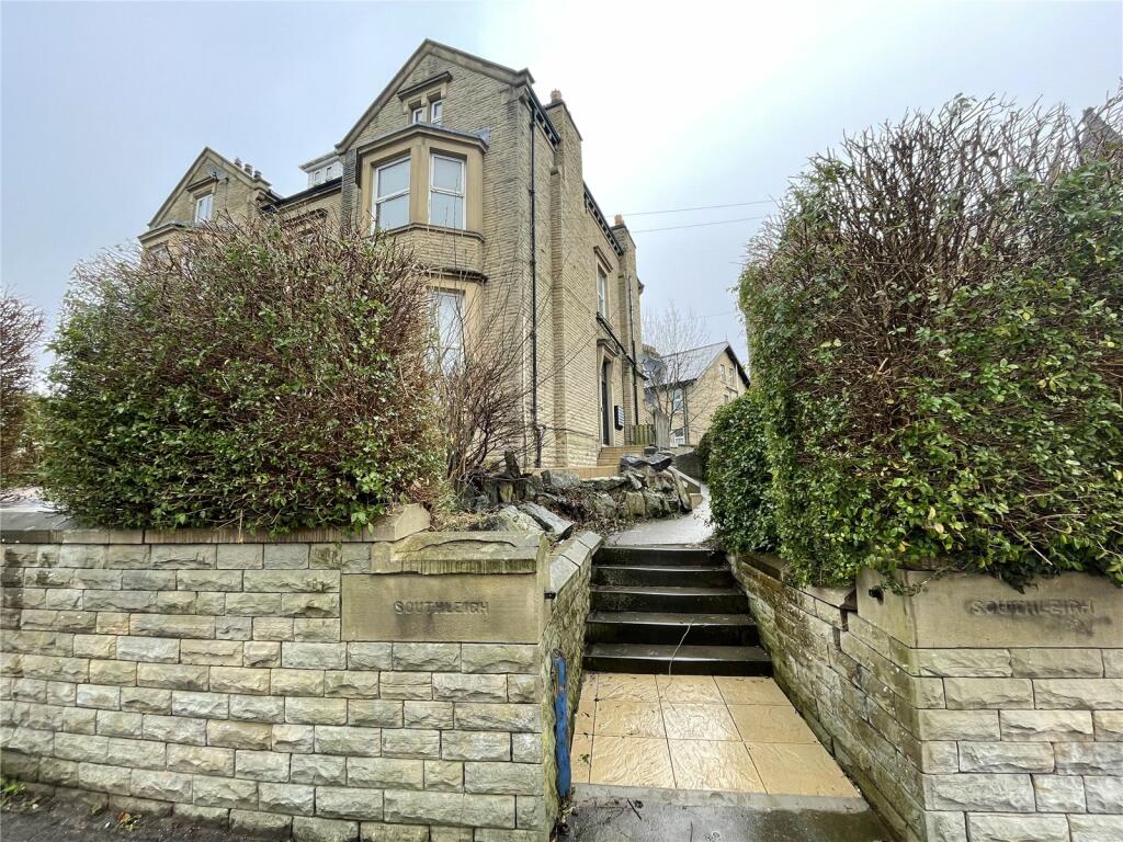 1 bedroom house share for rent in Park Drive, Huddersfield, HD1