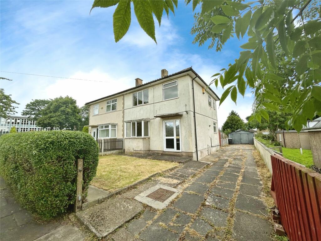 3 bedroom semidetached house for rent in Copthorne Gardens, Bradley