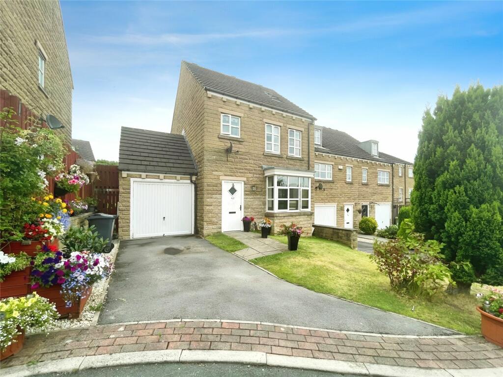 4 bedroom detached house