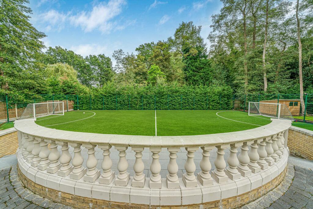 Additional property image - Holwood Park Avenue, Keston Park, Keston, BR6