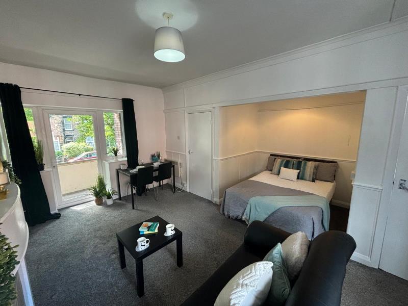 Main image of property: 4 Cumberland Court