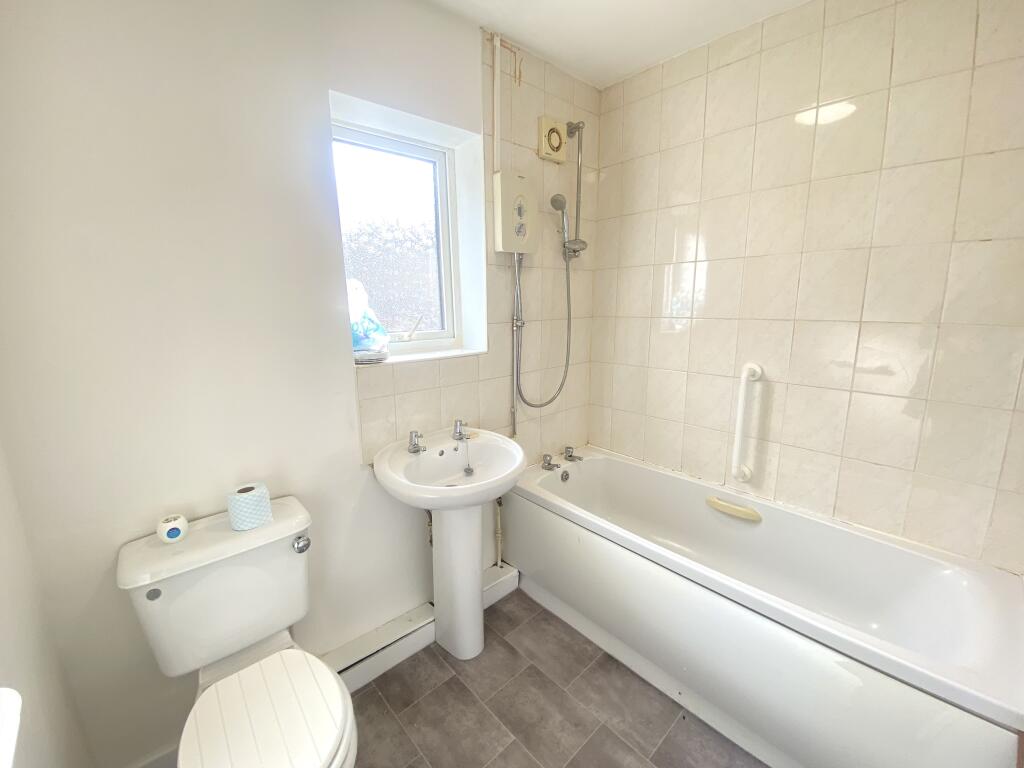 Additional property image - Mickledore Ridge, BRADFORD