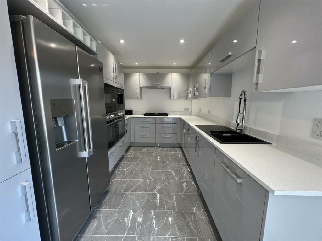 3 bedroom semidetached house for sale in HeolYDe, Rhigos, Aberdare, CF44