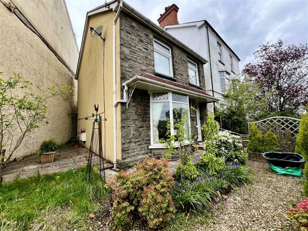 3 bedroom detached house for sale in Cardiff Road, CF44