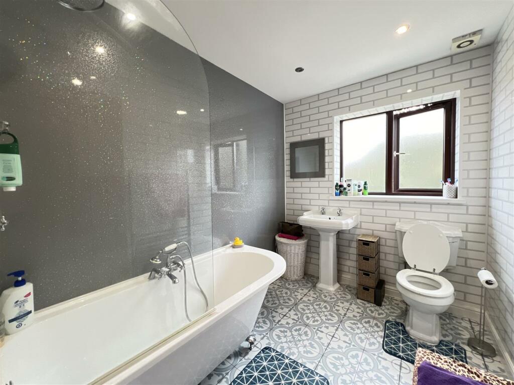 Additional property image - Penderyn Road, Hirwaun, Aberdare