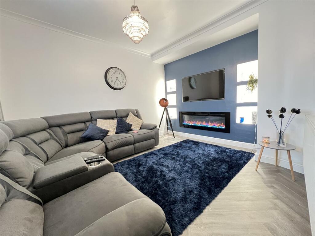 Additional property image - Tudor Avenue, Hirwaun, Aberdare
