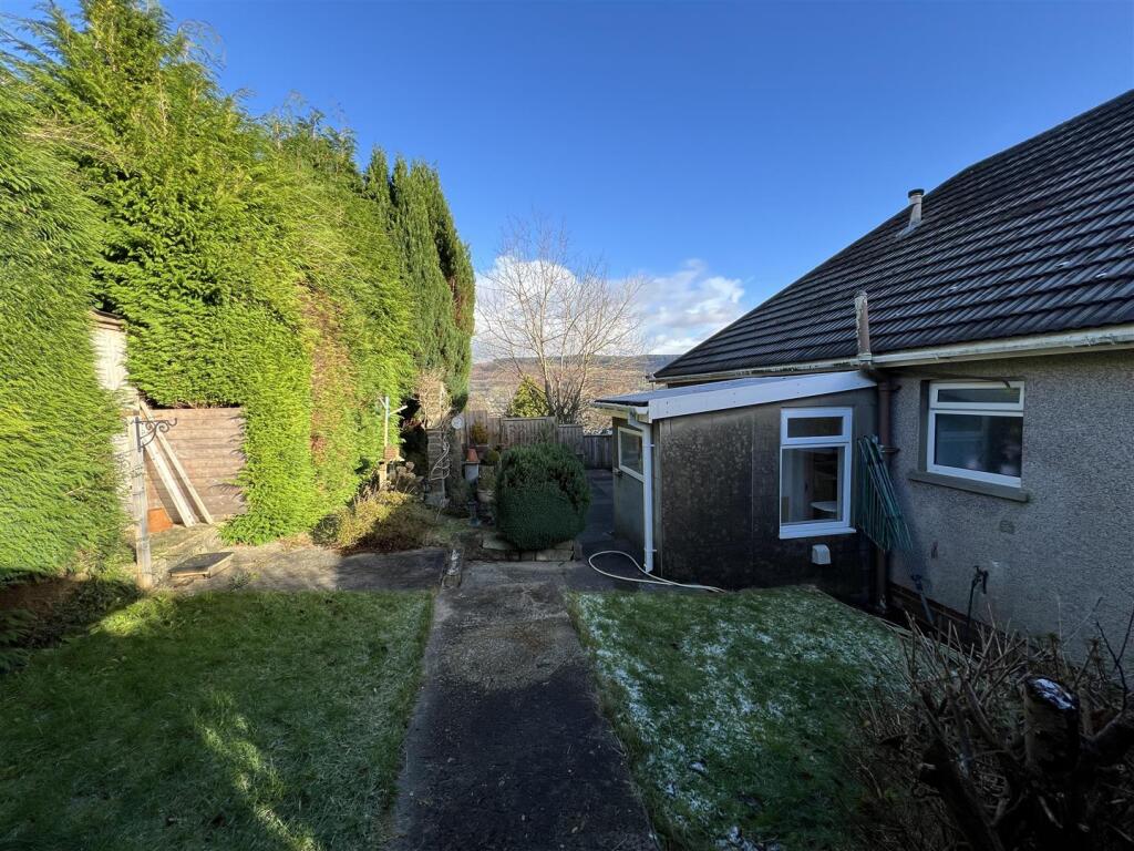 Additional property image - Fforchneol Row, Aberdare