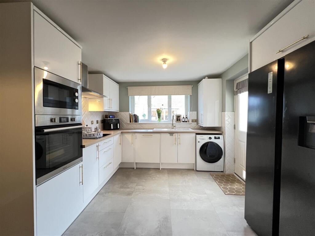 Additional property image - Cae Alaw Goch, Aberdare