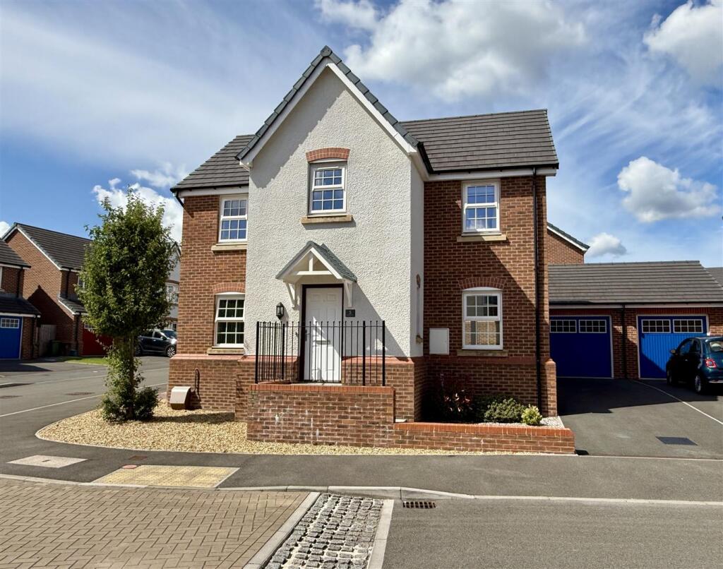 Main image of property: Rhodfa Crawshay, Cwmdare, Aberdare