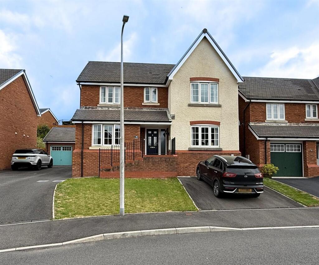 Main image of property: Tan Y Bryn Gardens, Llwydcoed, Aberdare