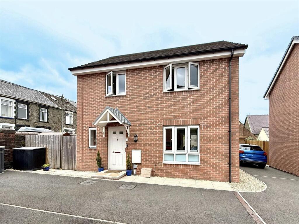 Main image of property: Llys Clarence, Aberaman, Aberdare