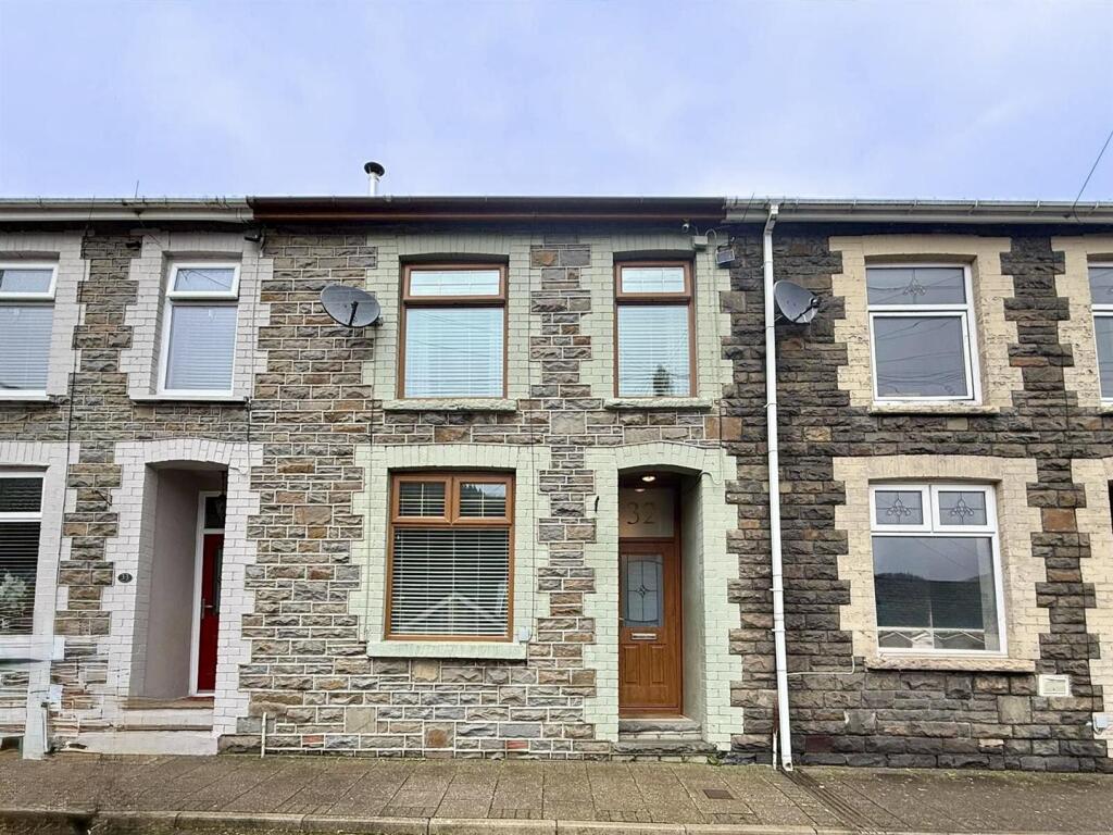 Main image of property: Kingsbury Place, Cwmaman